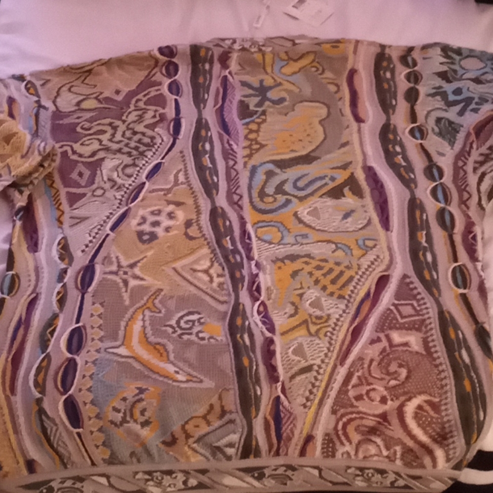 Coogi - Picture 6 of 8